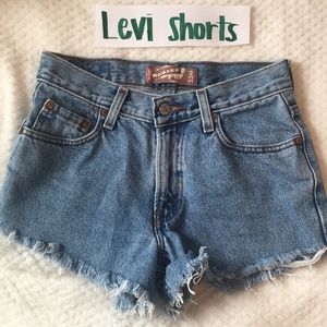 Levi jean shorts